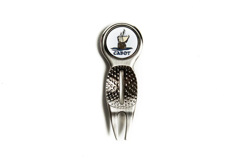 Cabot Links Linebacker Divot Tool
